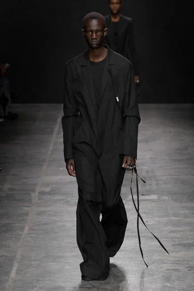 Look 29